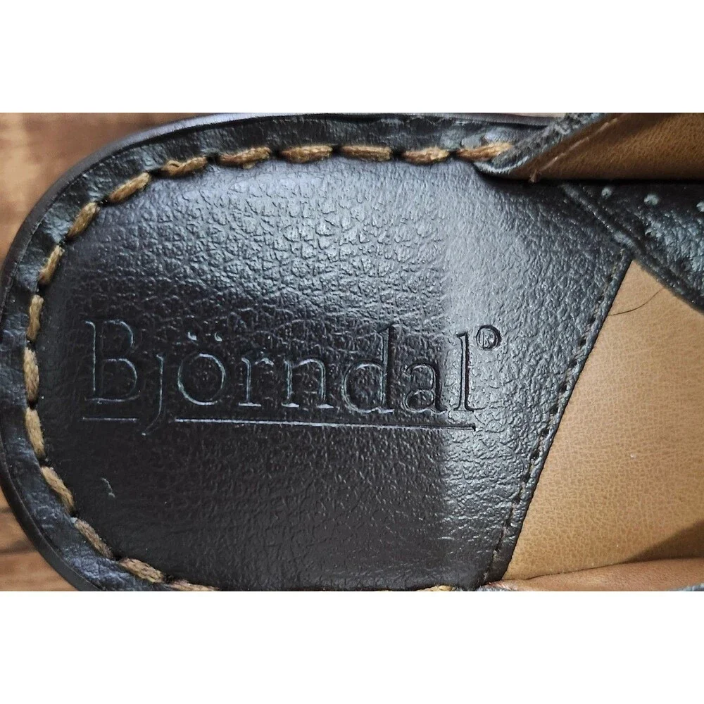 Björndal KellyAnne women's clogs in brown leather-size 8